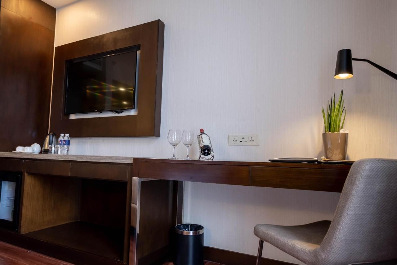 Wynwood Hotel Pasig City Екстер'єр фото