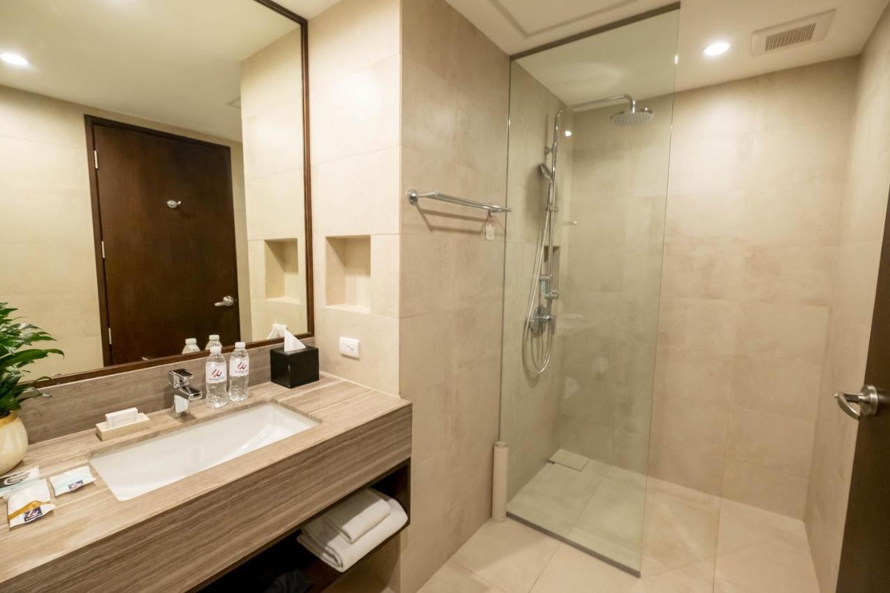 Wynwood Hotel Pasig City Екстер'єр фото