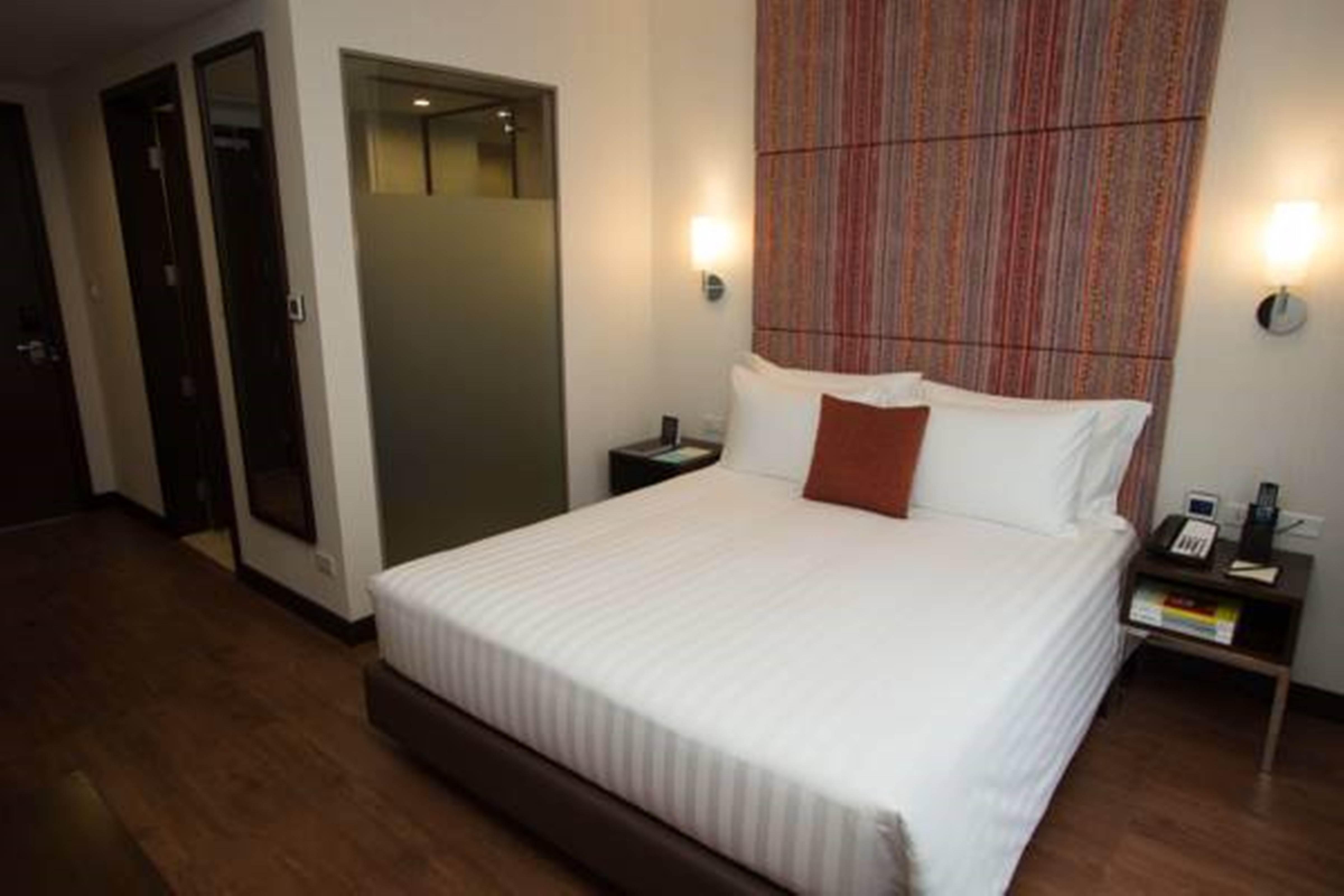 Wynwood Hotel Pasig City Екстер'єр фото
